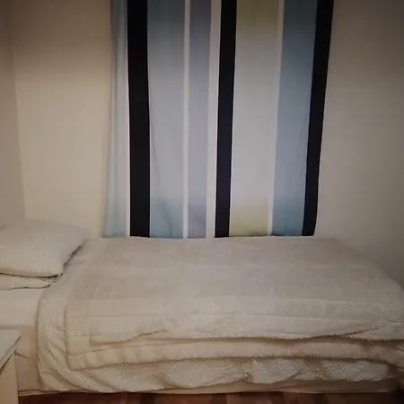 Apartment Cosy Near Center