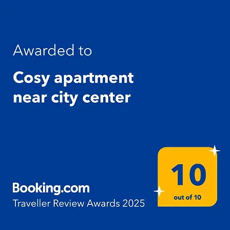 Cosy Near Center Апартаменти