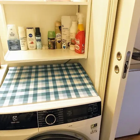 Cosy Near Center