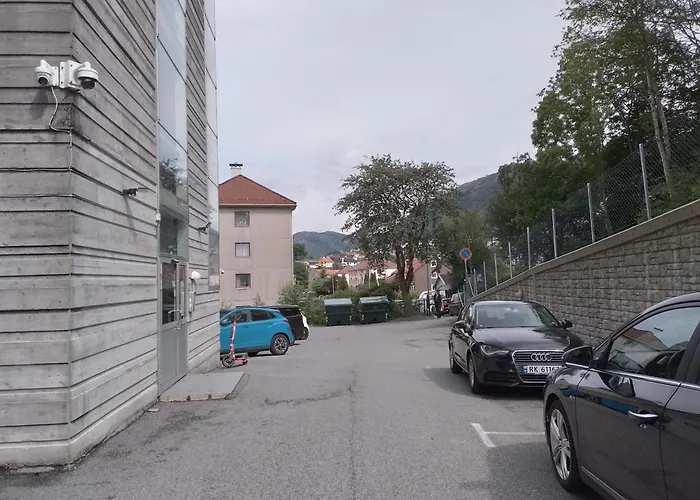 Апартаменты Cosy Near Center